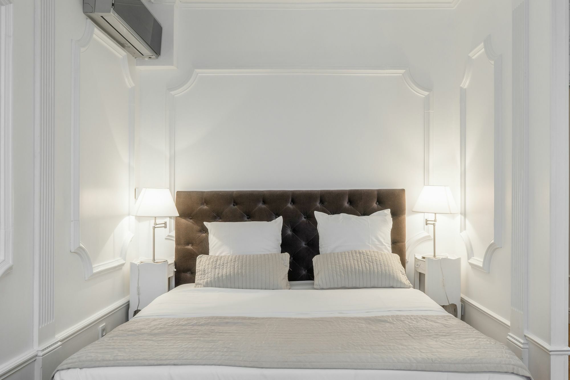 The Thonet House - A Luxury Historic Collection Apartment Lyon Luaran gambar